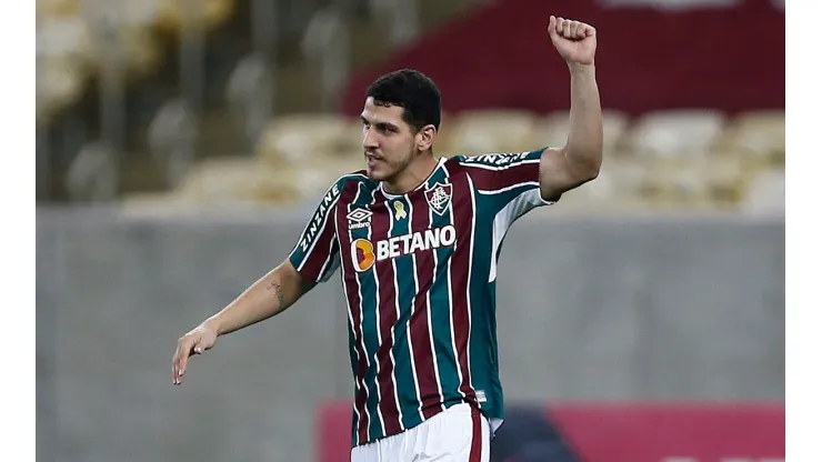 Fenerbahçe fez consulta por Nino, mas se assustou com os valores pedidos pelo Fluminense
