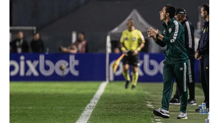 Eduardo Barros critica atuação do VAR em lance a favor do Fluminense (FOTO: MARCELO GONÇALVES / FLUMINENSE FC)
