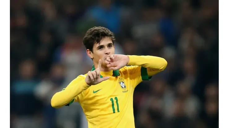 Oscar está próximo de fechar com o Flamengo
