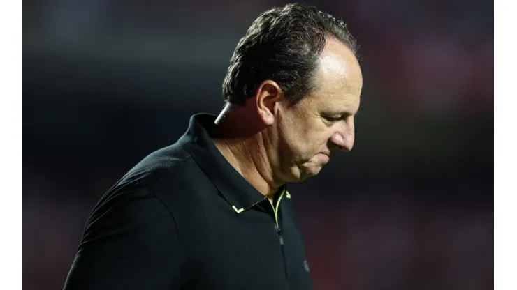 Rogério Ceni deve perder destaque do time por toda a temporada
