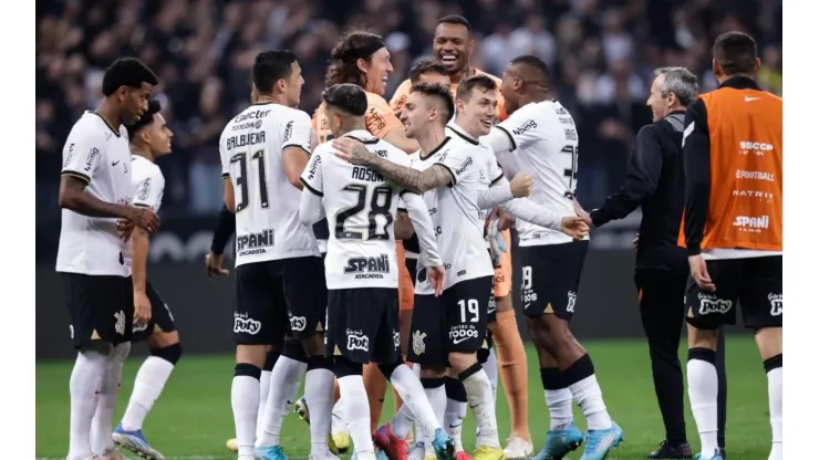 Jogadores do Corinthians comemoram a classificação para a final da Copa do Brasil (Foto: Getty Images)
