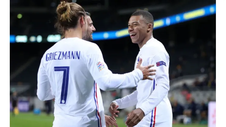 Linnea Rheborg/Getty Images - Mbappe e Griezmann pela Seleção da França
