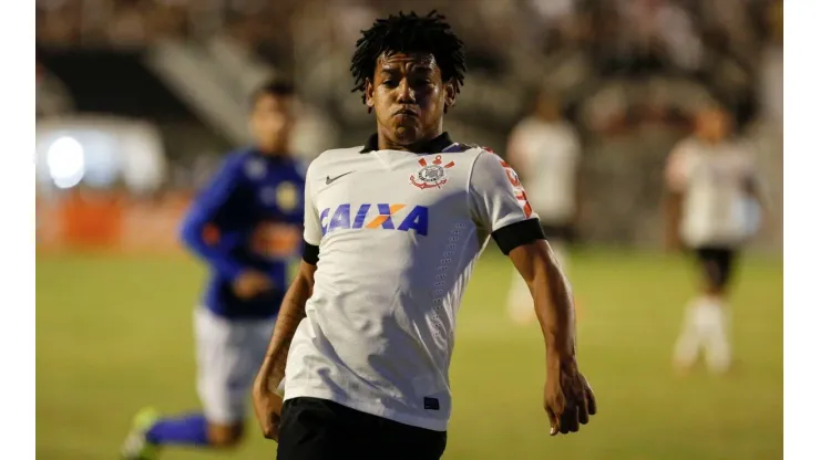 Corinthians v Cruzeiro - Brasileirao Series A 2014
