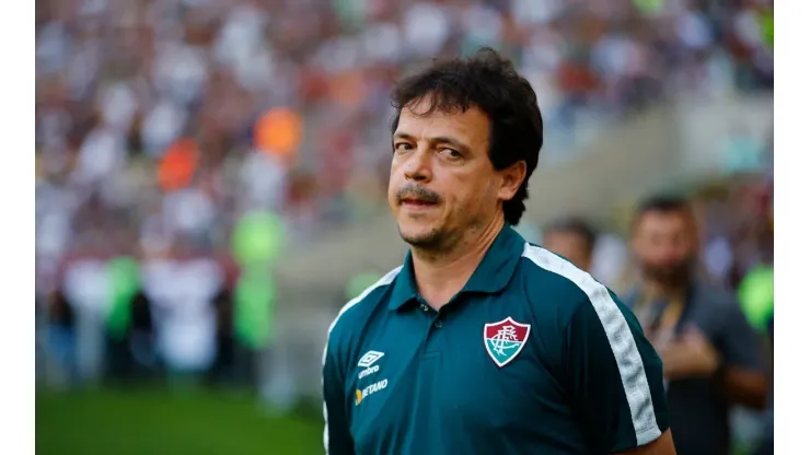 Fernando Diniz, técnico do Fluminense, está de olho em Marcos Pedro, joia da base tricolor que renovou contrato
