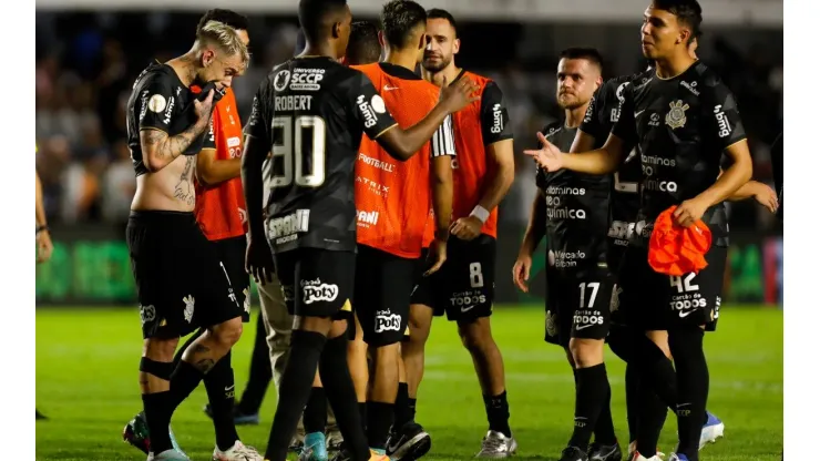 Santos v Corinthians - Brasileirao 2022
