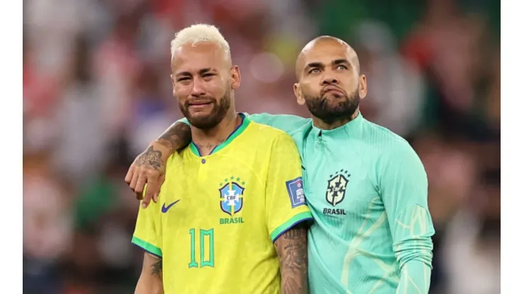 Dani Alves posta em sua rede social uma carta a Tite após eliminação na Copa do Mundo