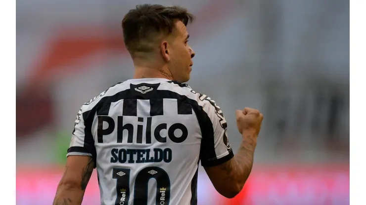 Soteldo é o atual "dono" da camisa 10 do Santos (Foto: Getty Images)
