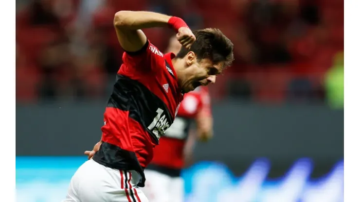 Rodrigo Caio volta ao time titular do Flamengo na noite desta terça-feira
