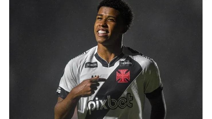 Depois de Andrey, Ajax e Brighton querem a contratação de outra joia do Vasco
