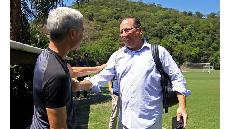 Botafogo entra na disputa com 6 gigantes brasileiros para ter meio-campista; Salário do atleta é de R$2,3 milhões por mês
