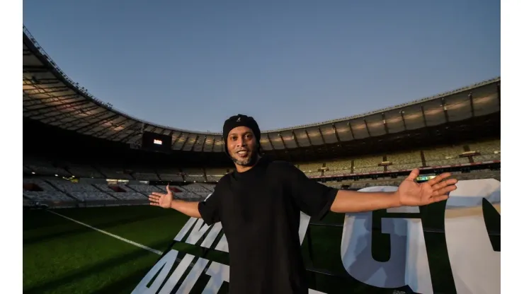 Ronaldinho anunciou onde seu filho irá jogar em 2023
