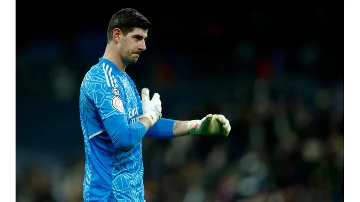 Courtois é um dos indicados ao prêmio Fifa The Best entre os goleiros; Martínez e Bono completam trio
