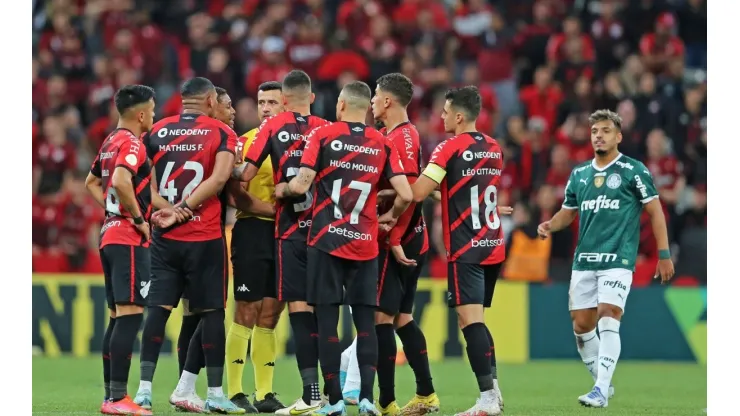 Athletico Paranaense pode contar com novo reforço
