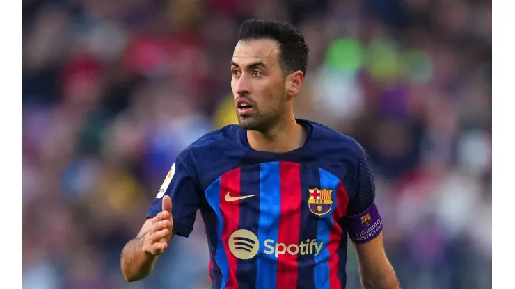 Sergio Busquets avisou a diretoria do Barcelona que só renova se Messi voltar ao clube
