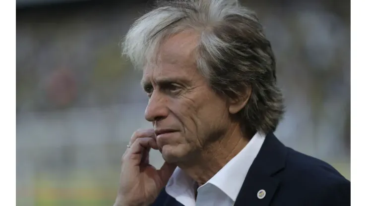 Jorge Jesus surpreende e quer contratação de destaque do Vasco
