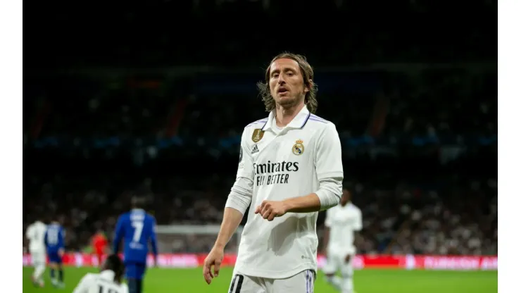 Fechou! Na mira do Al Nassr, Modric surpreende e assina novo contrato
