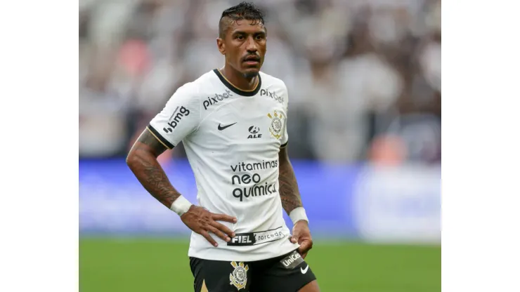 Os motivos que levam Luxemburgo a afastar Paulinho do Corinthians