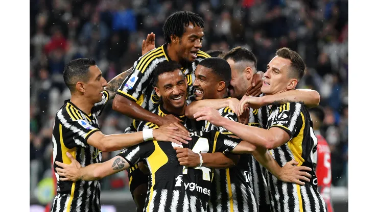 TURIN, ITALY - MAY 14: Bremer of Juventus celebrates with team mates after scoring the team's second goal during the Serie A match between Juventus and US Cremonese at Allianz Stadium on May 14, 2023 in Turin, Italy. (Photo by Valerio Pennicino/Getty Images)
