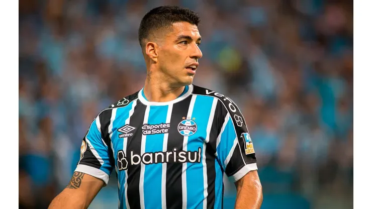 Fim da linha! Luis Suárez decide deixar o Grêmio e fecha com novo clube, informa rádio da Argentina: "Há uma brecha no contrato"