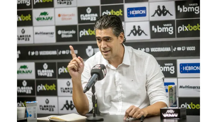 Vasco surpreende o torcedor e fecha com novo treinador para a temporada do futebol brasileiro