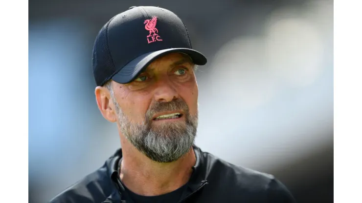 LONDON, ENGLAND - AUGUST 06: Liverpool manager Jurgen Klopp looks on ahead of the Premier League match between Fulham FC and Liverpool FC at Craven Cottage on August 06, 2022 in London, England. (Photo by Mike Hewitt/Getty Images)
