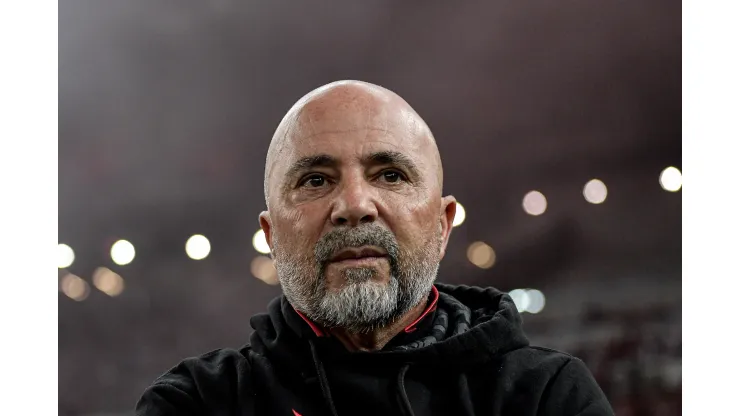 RJ - RIO DE JANEIRO - 16/08/2023 - COPA DO BRASIL 2023, FLAMENGO X GREMIO - Jorge Sampaoli tecnico do Flamengo durante partida contra o Gremio no estadio Maracana pelo campeonato Copa do Brasil 2023. Foto: Thiago Ribeiro/AGIF
