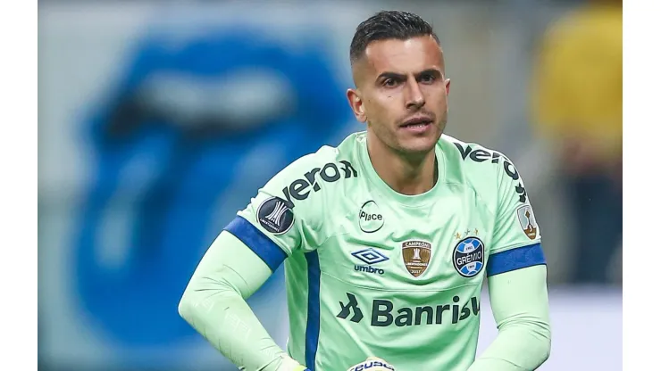 PORTO ALEGRE, BRAZIL - AUGUST 28: Marcelo Grohe of Gremio during the match between Gremio and Estudiantes, part of Copa Conmebol Libertadores 2018, at Arena do Gremio on August 28, 2018, in Porto Alegre, Brazil. (Photo by Lucas Uebel/Getty Images)
