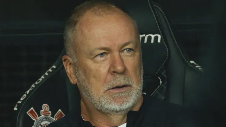 Mano Menezes, técnico do Corinthians.  (Photo by Ricardo Moreira/Getty Images)
