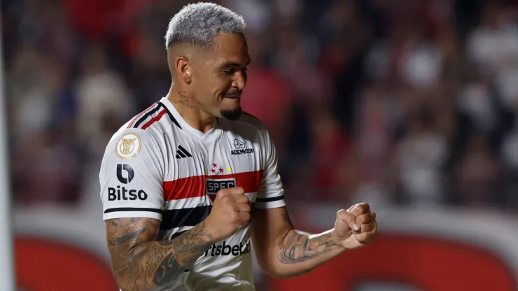 Luciano: futuro indefinido no São Paulo (Foto: Rubens Chiri/Saopaulofc.net/Divulgação)
