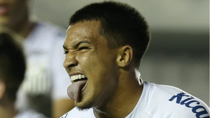 Santos define o valor aceitável por Marcos Leonardo - (Photo by Alexandre Schneider/Getty Images)
