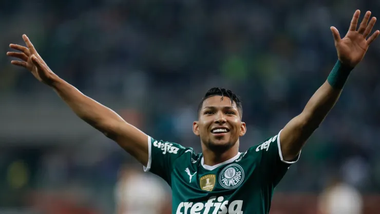 Rony decide deixar o Palmeiras e assinar com outro clube. (Photo by Ricardo Moreira/Getty Images)
