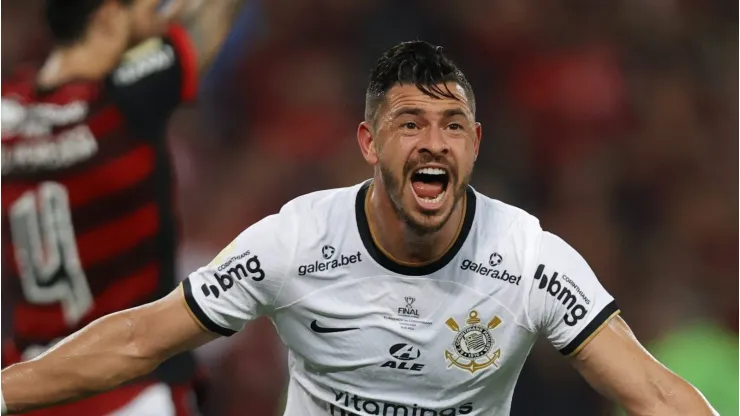 Giuliano se oferece para atuar em tricampeão da Libertadores. (Photo by Buda Mendes/Getty Images)
