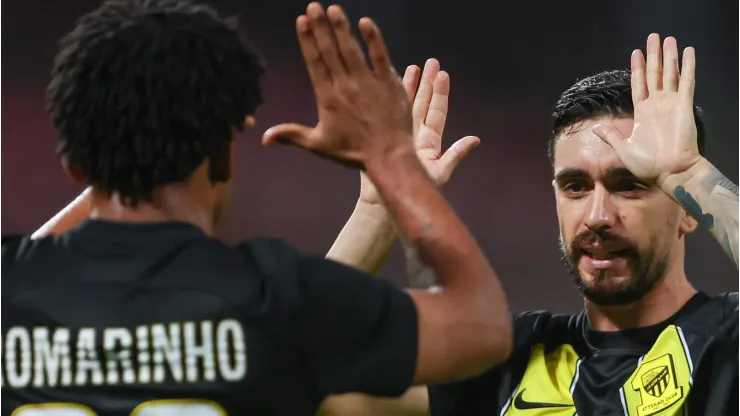 Alvo de Corinthians e Flamengo, brasileiro prepara rescisão com o Al-Ittihad e define onde vai jogar. (Photo by Yasser Bakhsh/Getty Images)
