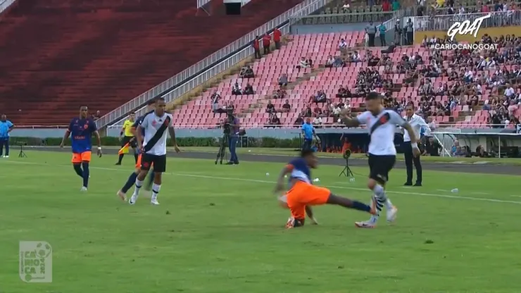 Polêmica em Nova Iguaçu x Vasco deixa torcida na bronca com arbitragem. Foto: Reprodução Goat/YouTube
