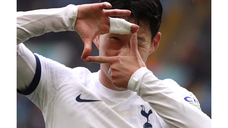 BIRMINGHAM, ENGLAND - MARCH 10: Son Heung-Min of Tottenham Hotspur celebrates scoring his sides third goal during the Premier League match between Aston Villa and Tottenham Hotspur at Villa Park on March 10, 2024 in Birmingham, England. (Photo by Alex Pantling/Getty Images)
