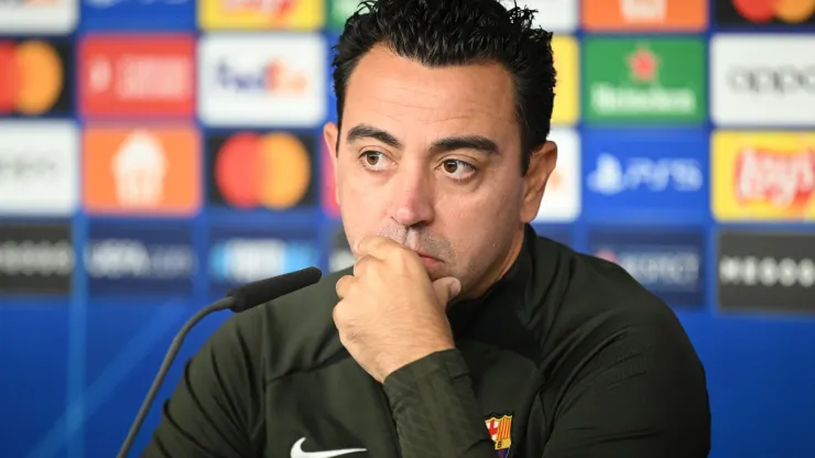 Xavi convocou joias para treinos do Barça (Foto: Stuart Franklin/Getty Images)
