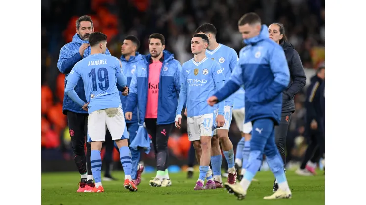 Atletas do Manchester City lamentam eliminação nos pênaltis para o Real Madrid na Liga dos Campeões (Foto: Stu Forster/Getty Images)
