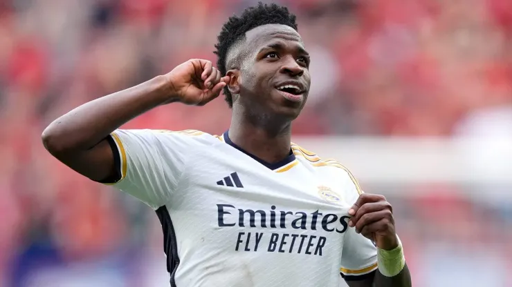 Vini Jr é titular absoluto do Real Madrid (Photo by Juan Manuel Serrano Arce/Getty Images)
