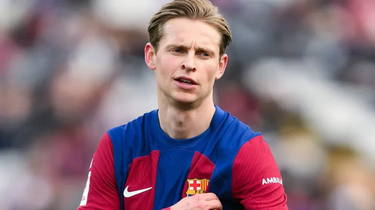 Barcelona vai vender De Jong e usar o dinheiro da venda para contratar importante volante.(Photo by David Ramos/Getty Images)
