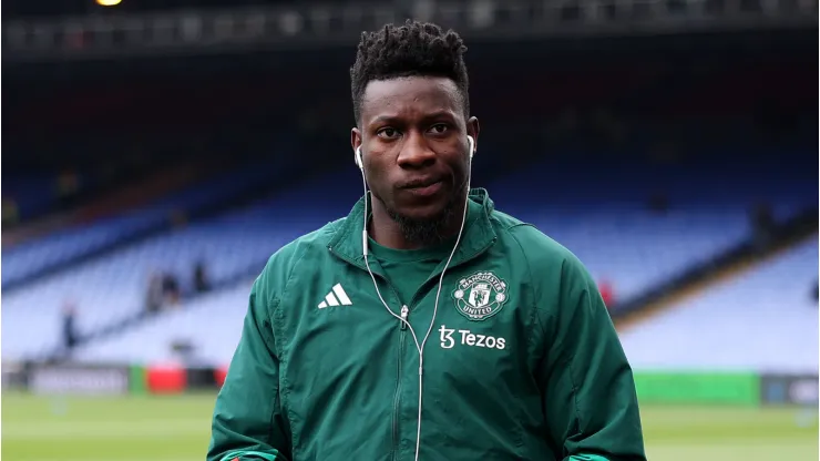 Onana vem sendo alvo constante de críticas (Foto: Alex Pantling/Getty Images)
