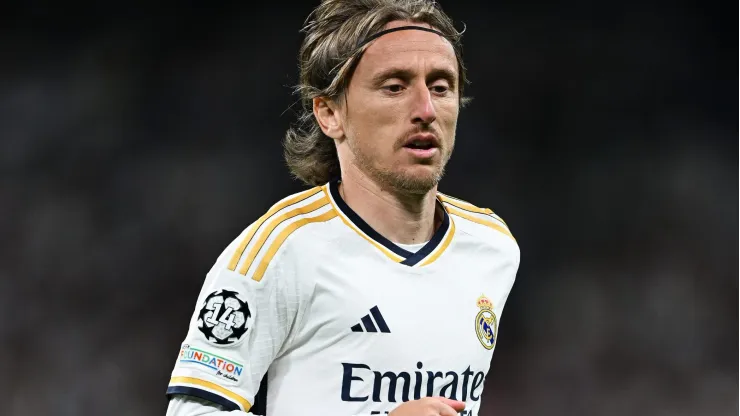 Modric recebe 2 ofertas tentadoras para deixar o Real Madrid. 
