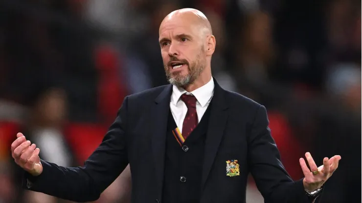 Manchester United encaminha saída de Ten Hag e avalia 2 nomes para substituí-lo. 
