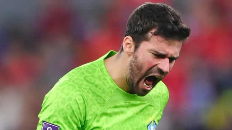 Alisson está na mira dos sauditas (Foto: Justin Setterfield/Getty Images)
