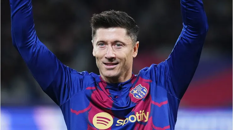 Barcelona: Hansi Flick pode perder Lewandowski para clube inusitado; Venda está a um detalhe. (Photo by Alex Caparros/Getty Images)
