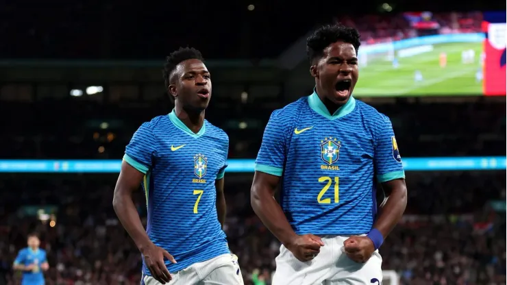 Vini Jr e Endrick jogarão muitas vezes juntos no Santiago Bernabéu. Foto: Catherine Ivill/Getty Images
