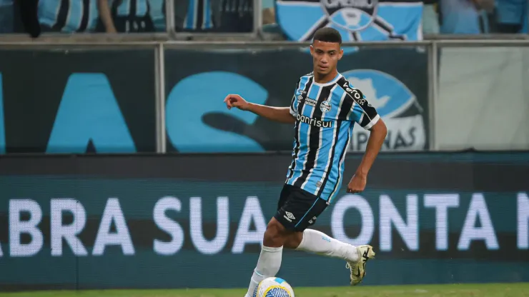 Gustavo Nunes jogador do Grêmio
