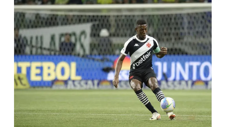 Léo Pelé, do Vasco, em ação contra o Palmeiras na rodada passada. (Associated Press / Alamy Stock Photo)
