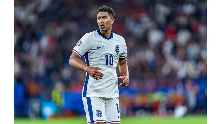 Bellingham na partida de estreia da Inglaterra na Eurocopa, contra a Sérvia. (Eibner-Pressefoto / Alamy Stock Photo)<br />
Serbien vs. England, Herren, Fussball, 1. Spieltag, EURO 2024, 16.06.2024, Europameisterschaft, Gruppe C
Foto: Eibner-Pressefoto/Bahho Kara
