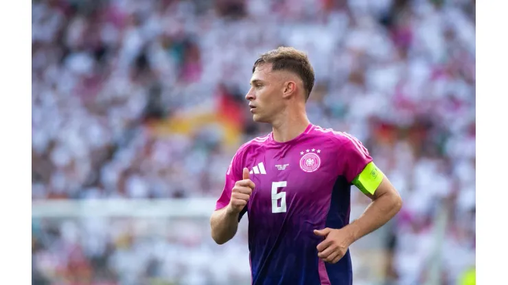 Kimmich durante a partida da Alemanha contra a Hungria pela Eurocopa. (Eibner-Pressefoto / Alamy Stock Photo)<br />
Foto: Eibner-Pressefoto/Michael Memmler
