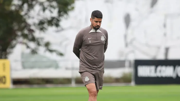 António Oliveira treinador do Corinthians
